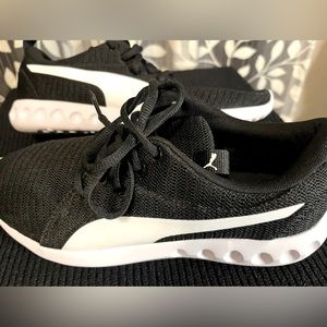 New without box. Puma 190072-02 size 7C or 8.5 womens size